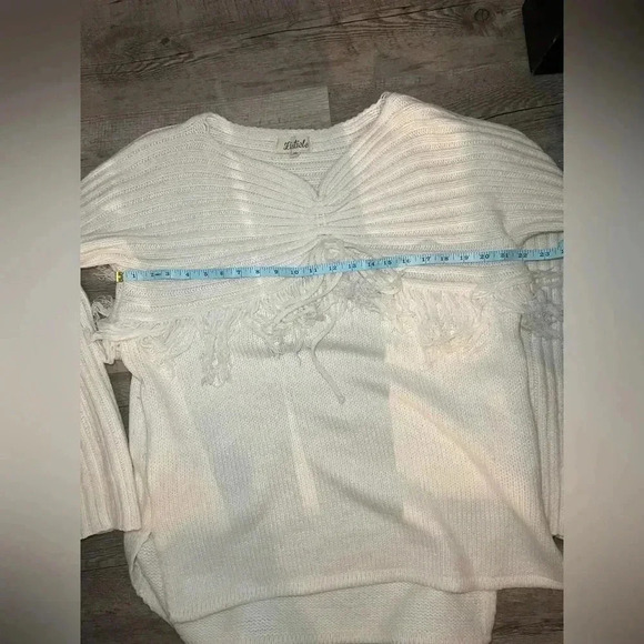 Listicle knit Sweater size medium - Picture 6 of 7